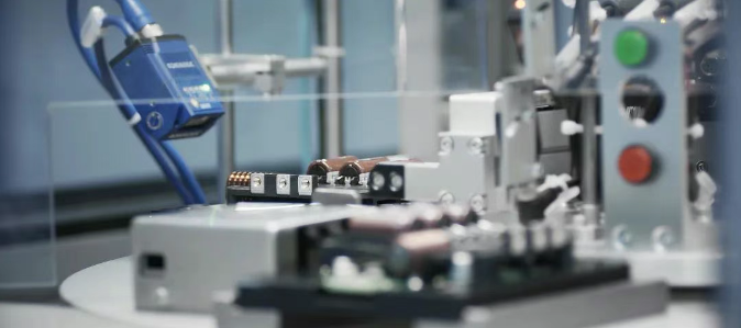 MYBALL迈博股份拟投资3亿元,布局固态电池等新能源产业(图1) MYBALL迈博股份拟投资3亿元,布局固态电池等新能源产业(图1)